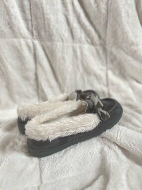 Jessica Simpson Gray Faux-Fur Lined Slip-On Shoes